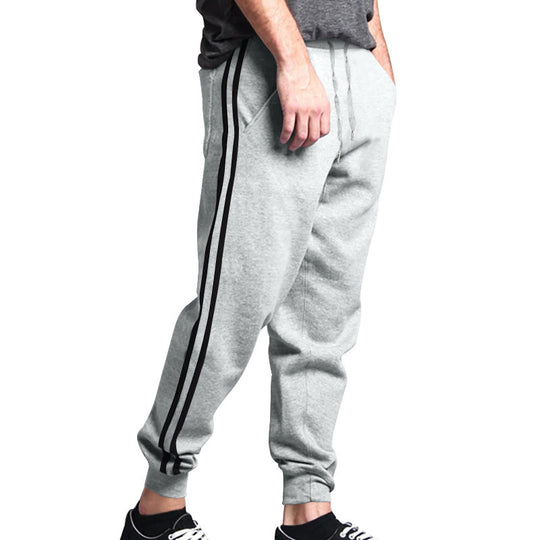 Herren Relaxed-Fit Jogginghose mit seitlichem Kontraststreifen, Elastikbund & Kordelzug EB