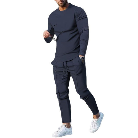 Herren nan eng anliegendes Langarmshirt aus Baumwollstretch mit Rundhalsausschnitt und körperbetonter Passform EB