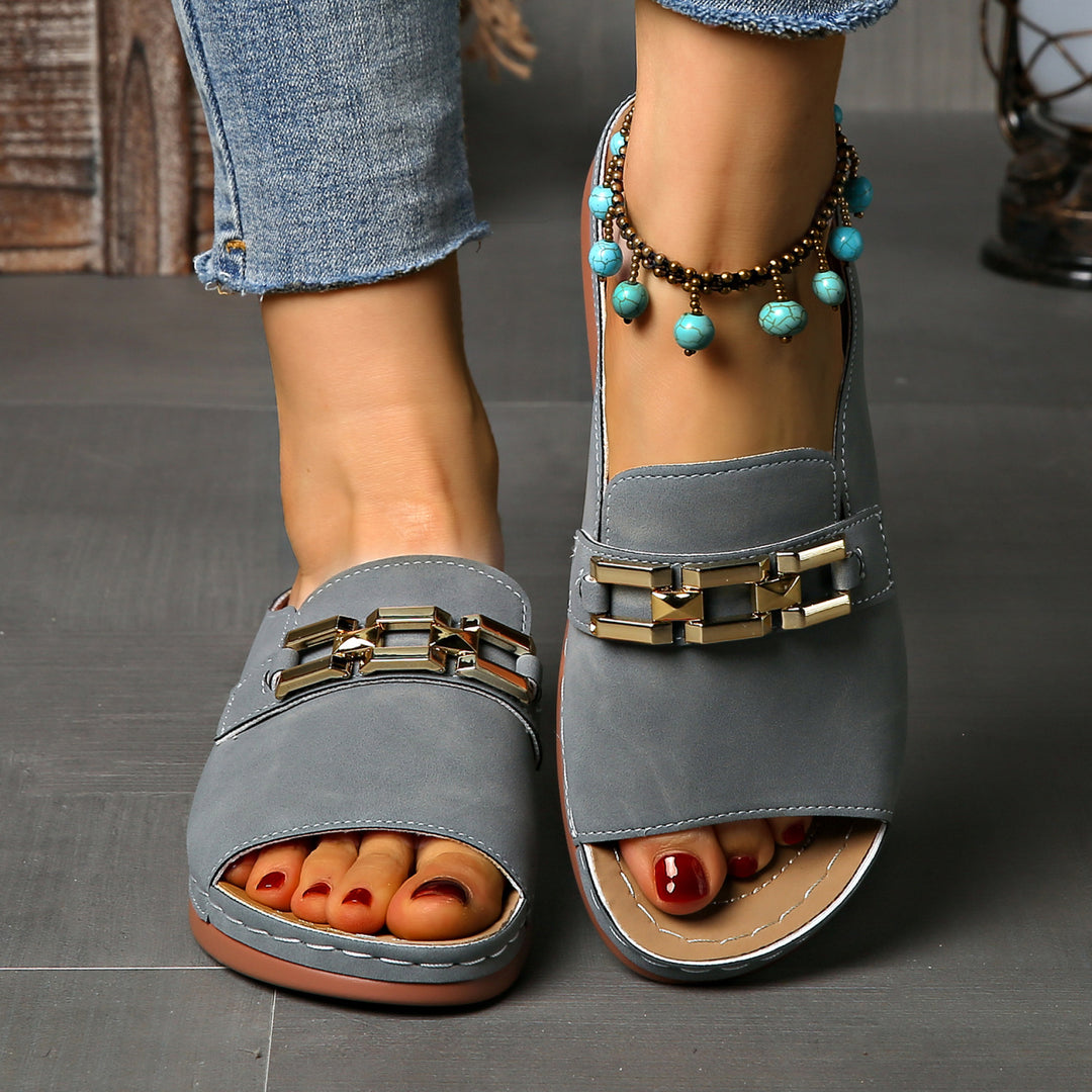 Damen offene Clogs mit dekorativem Metallakzent EB