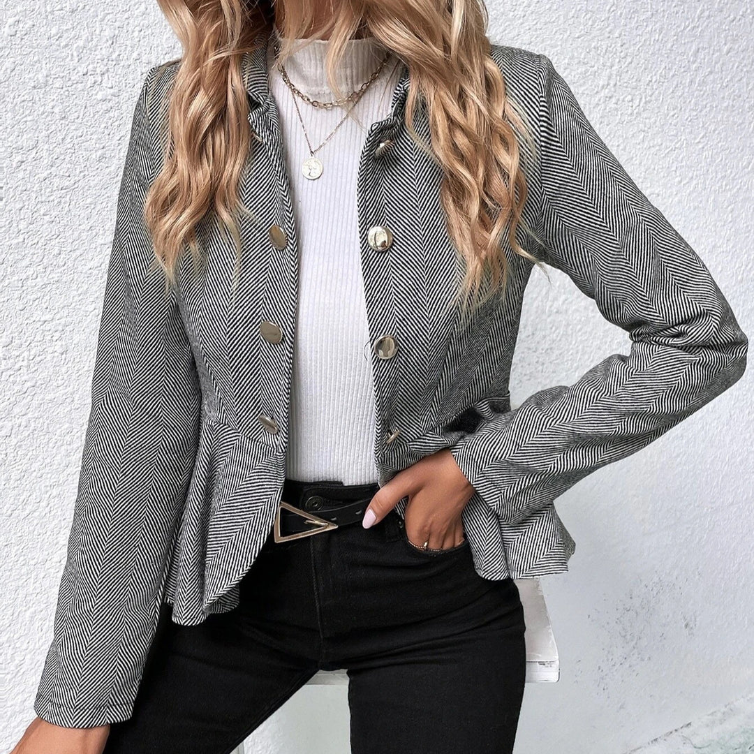 Damen Chic Tailored Blazerjacke mit asymmetrischem Saum und Knopfdetails EB