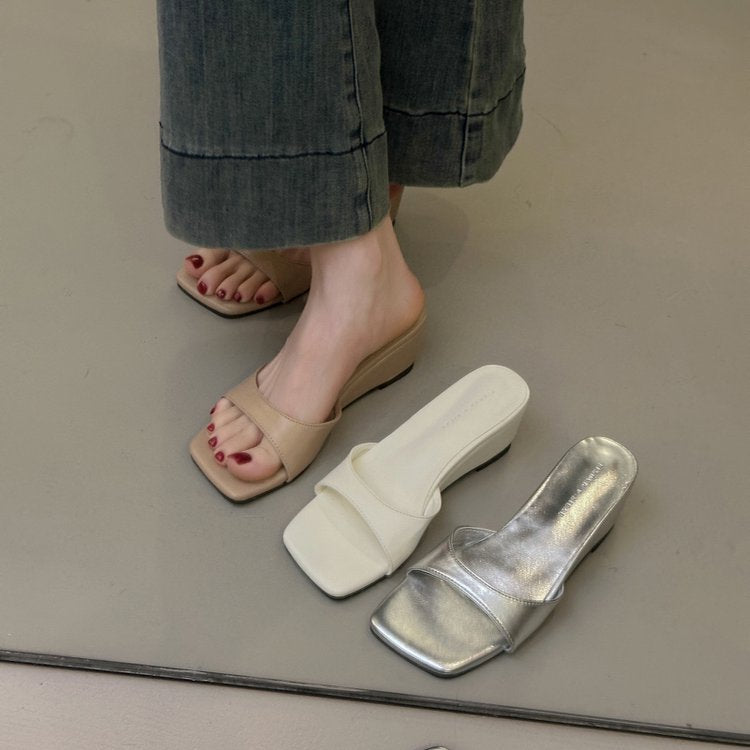 Damen Plateau-Pantoletten mit modischem Design und komfortabler Profilsohle EB