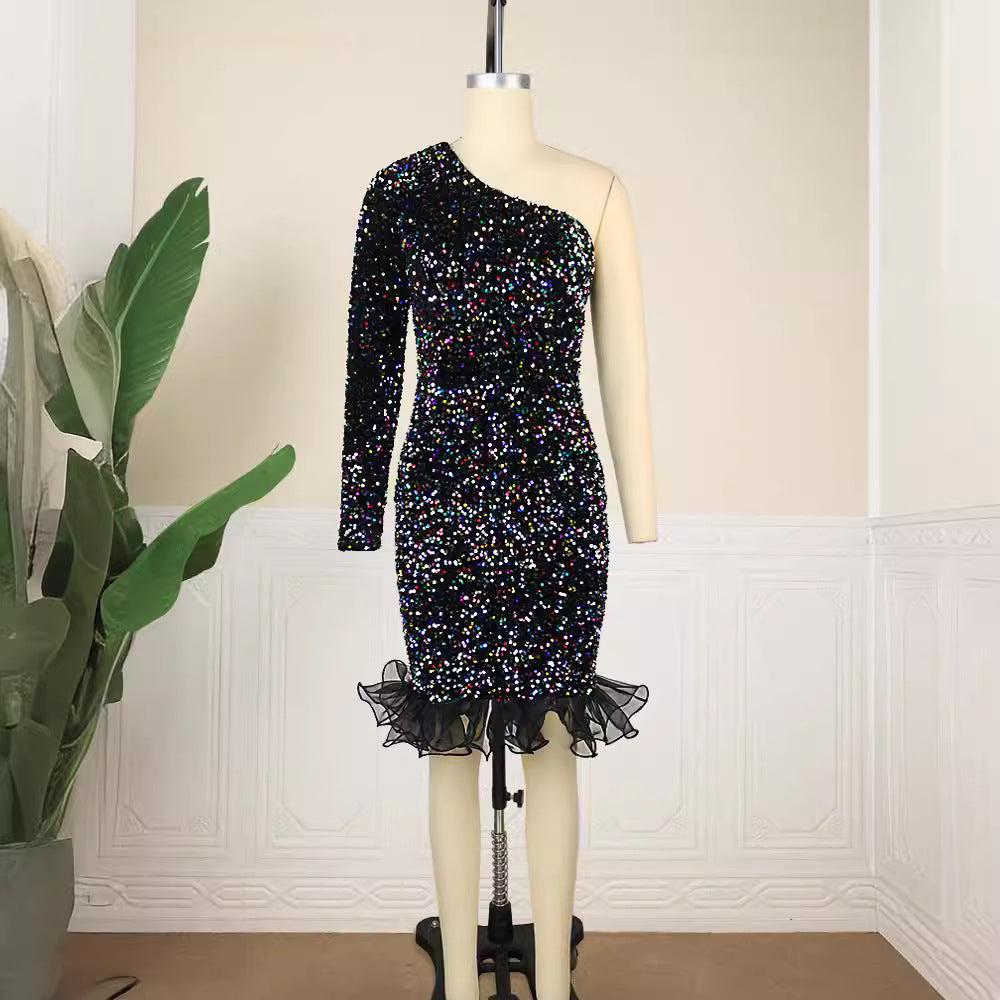 Damen Glitzerndes Abendkleid mit asymmetrischem Schnitt und Rüschenabschluss EB
