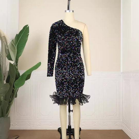 Damen Glitzerndes Abendkleid mit asymmetrischem Schnitt und Rüschenabschluss EB