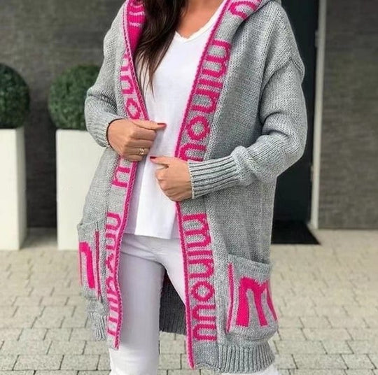 Damen Strickjacke mit logodruck und tiefen Taschen EB