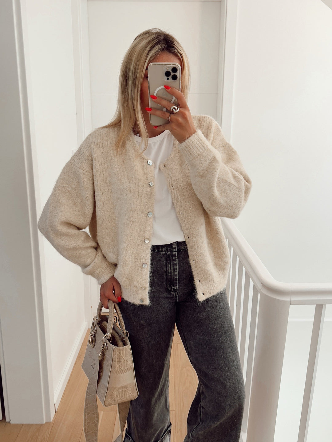 Damen weiche Strickjacke mit eleganter Knopfleiste und lässigem Schnitt EB