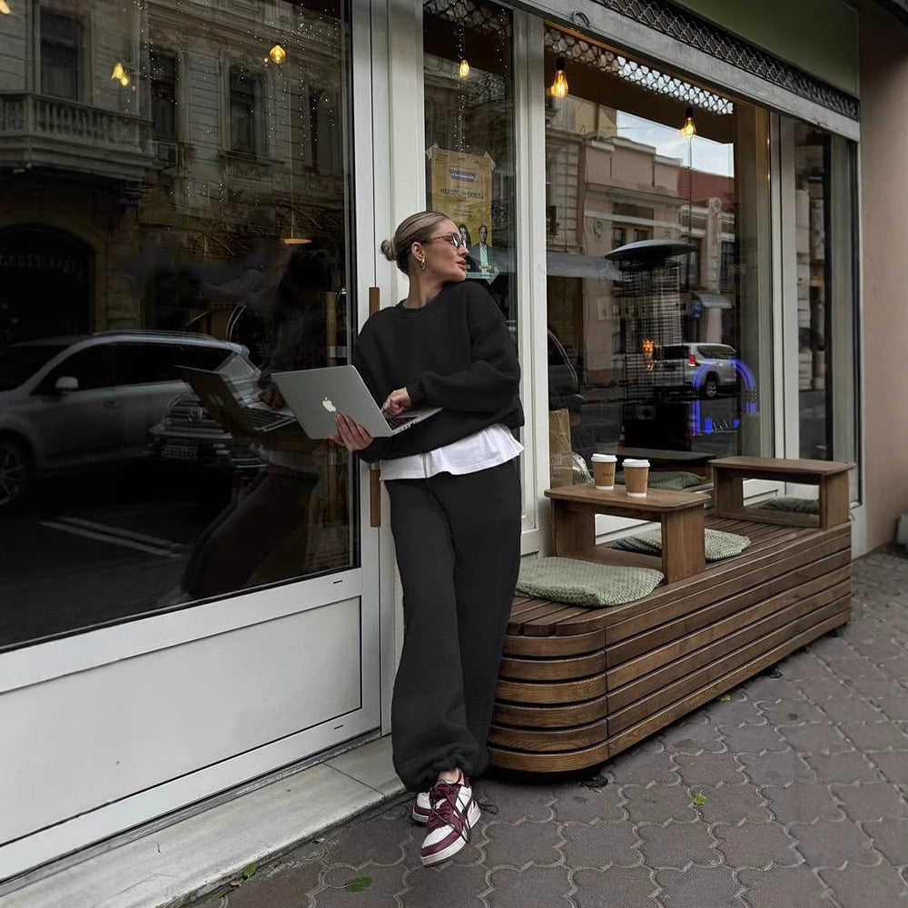 Damen Oversize-Sweatshirt und High-Waist Lounge-Jogginghose Set aus brushed Baumwollmix Eichborn Berlin