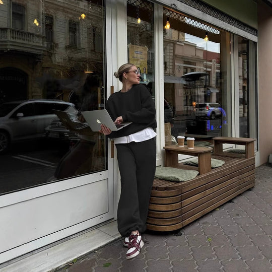 Damen Oversize-Sweatshirt und High-Waist Lounge-Jogginghose Set aus brushed Baumwollmix Eichborn Berlin