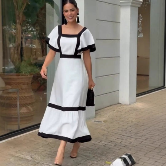 Damen Elegantes Maxikleid mit kontrastierenden Rüschendetails EB