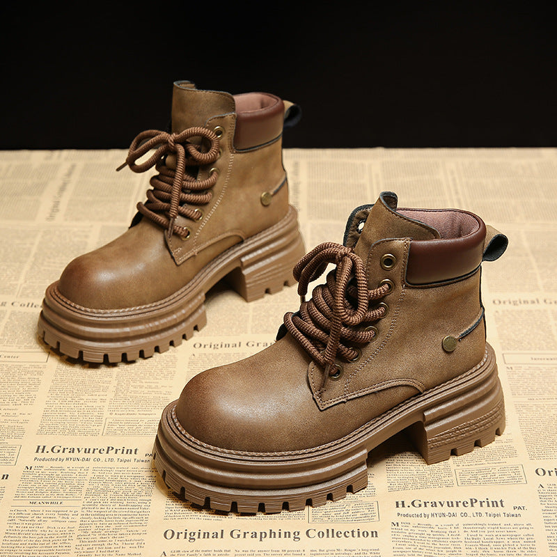 Damen Outdoor Stiefeletten mit robustem Profil und modischem Design EB