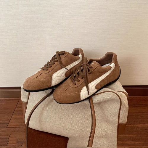 Damen Sneakers mit eleganter Wildleder-Oberfläche und rutschfester Sohle EB