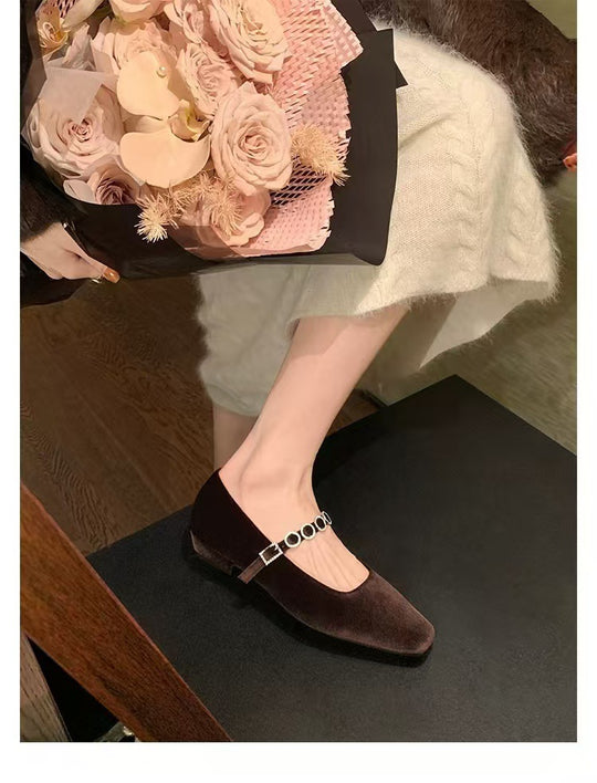 Damen Ballerinas mit elegantem Riemendesign und modischem Schmuck EB
