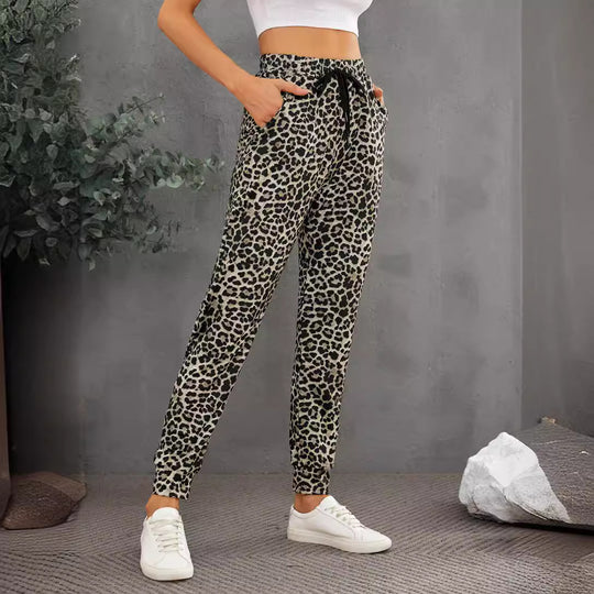 Damen Modische Sporthose im trendigen Leopardenmuster EB