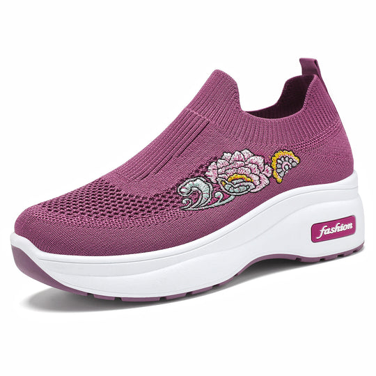 Damen nan elastischer Strick-Slipper mit aufgesticktem Blumenmotiv und stützender Keil-Laufsohle EB