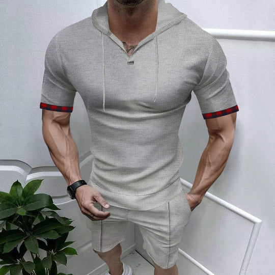 Herren sportliches Kurzarm-Hemden- und Shorts-Set mit Kapuze und kontrastierenden Ärmelabschlüssen EB