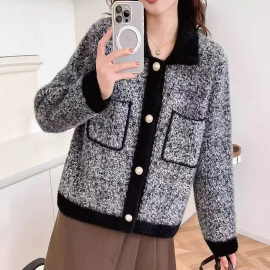 Damen Flauschige Strickjacke mit kontrastierenden Taschen und Kragen EB