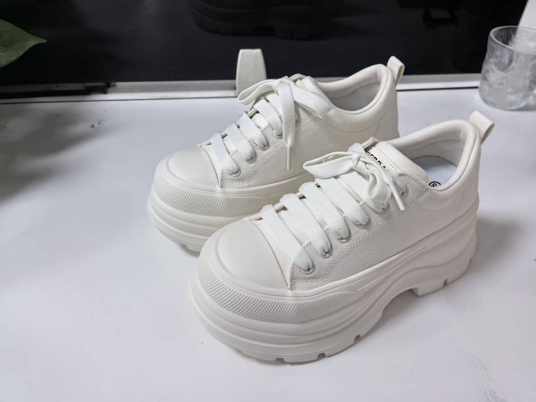Damen Plattform Sneakers mit Urbanem Design und Bequemer Dämpfung EB