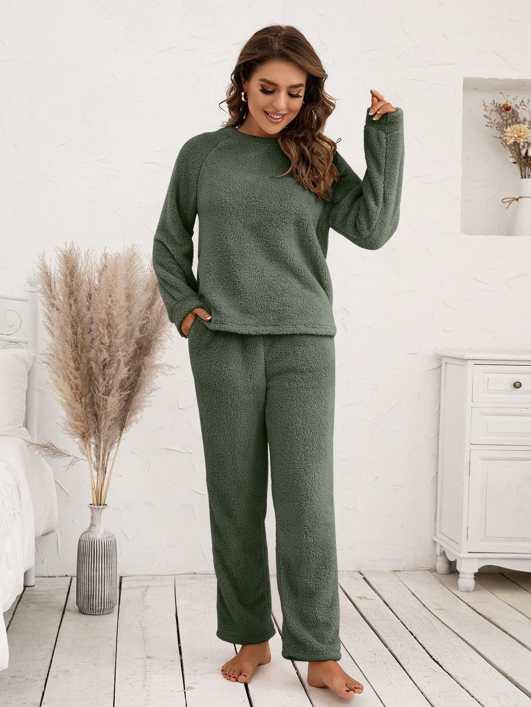 Damen Kuscheliges Fleece-Pyjama-Set mit langen Ärmeln und bequemen Hosen EB