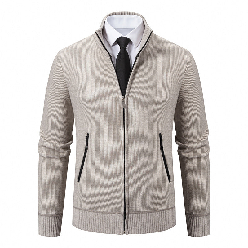 Herren Strickjacke mit hohem Kragen und modernen Reißverschlusstaschen EB