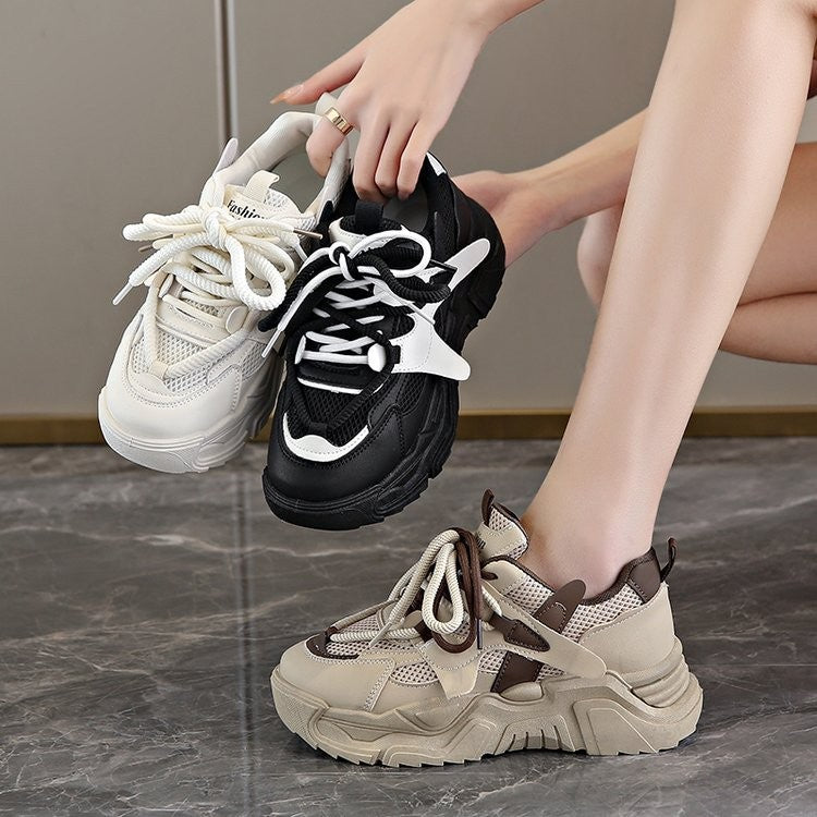 Damen Sportliche Chunky Sneaker mit atmungsaktiven Netzdetails und dämpfender Sohle EB