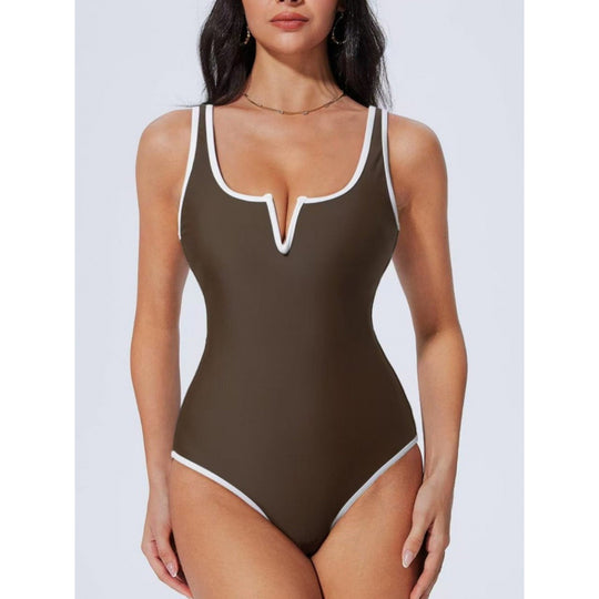 Damen Einteiliger Badeanzug mit tiefem V-Ausschnitt und kontrastierenden Details EB