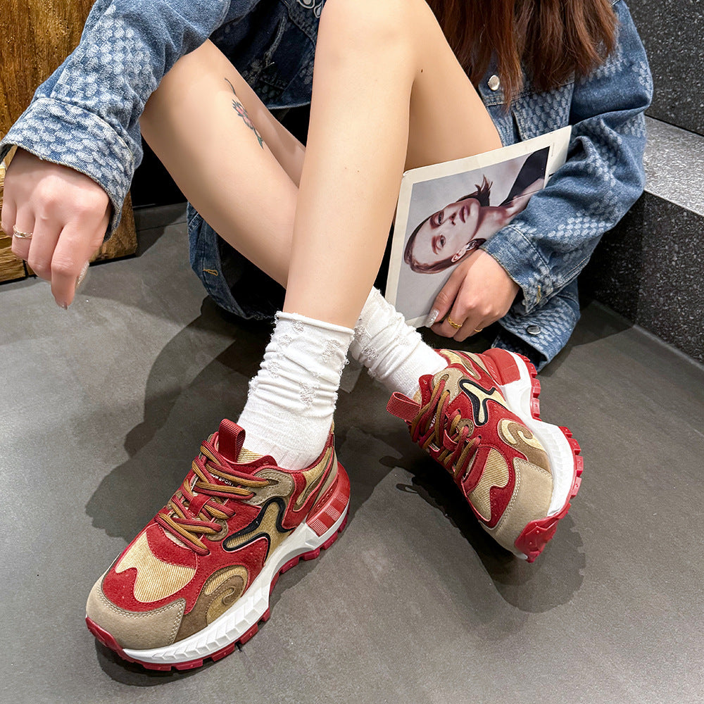 Damen sportliche Sneakers mit modernem Design und robustem Sohlenprofil EB
