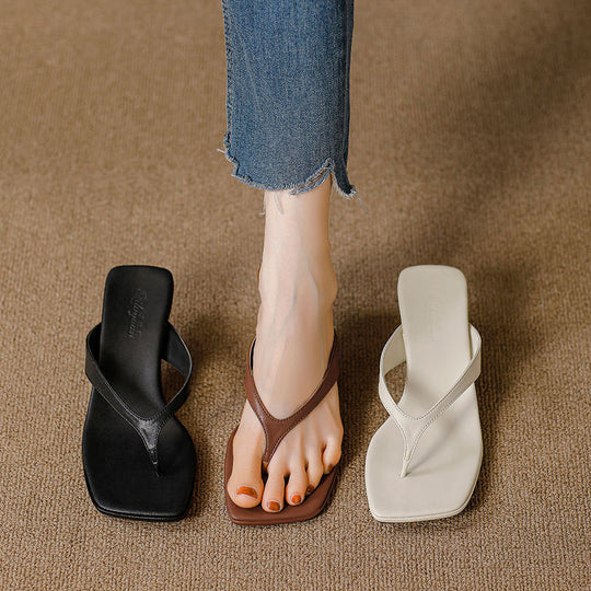 Damen Stilvolle Flip-Flops mit elegantem Riemendesign EB