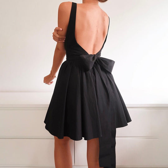 Damen Verspieltes Minikleid mit quadratischem Ausschnitt und schwingendem Rock EB