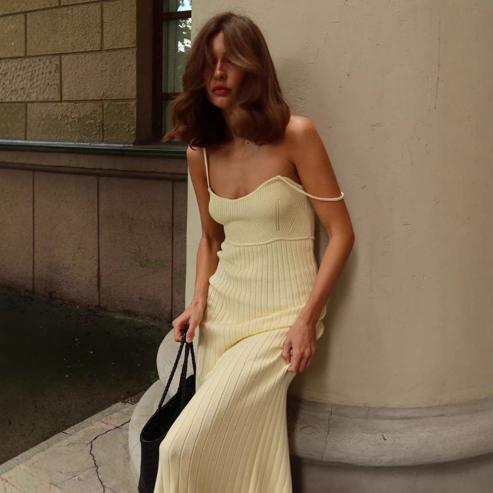 Damen Maxikleid mit feiner Rippenstruktur und elegantem Trägerdesign EB