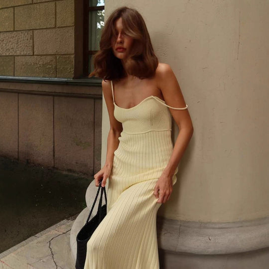 Damen Maxikleid mit feiner Rippenstruktur und elegantem Trägerdesign EB