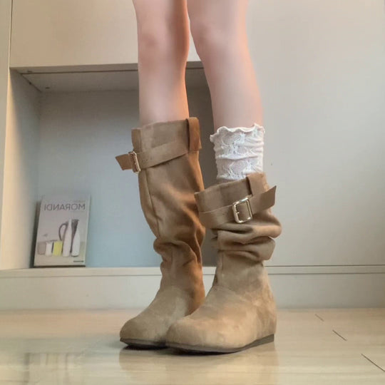 Damen Elegante und lässige Winterstiefel mit modischem Falten-Design und praktischer Schnalle EB