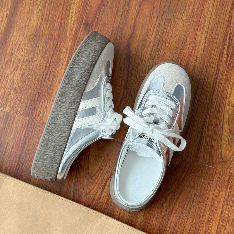 Damen Sportliche Sneakers mit dämpfender Sohle und klassischem Streifendesign EB