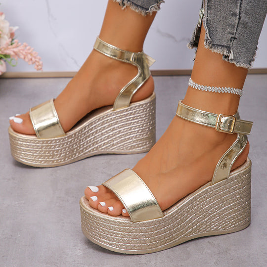 Damen Hochhackige Plateau-Sandalen mit verstellbarem Riemen und glanzvollem Finish EB