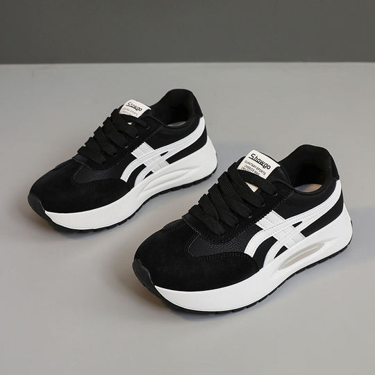 Damen Sportliche Sneakers mit dämpfendem Sohlenprofil und robustem Obermaterial EB