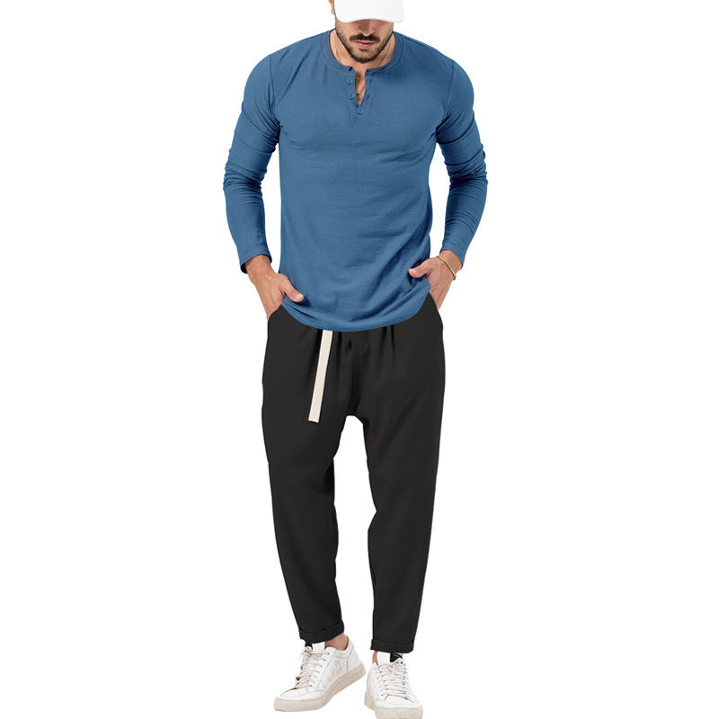 Herren lässiges Langarm-Henley-Shirt kombiniert mit eleganter Jogginghose EB