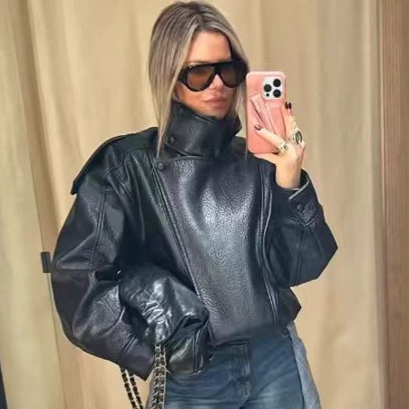 Damen nan oversize Kunstlederblouson mit hohem Stehkragen, asymmetrischer Druckknopfleiste, Schulterklappen und elastischem Saum EB