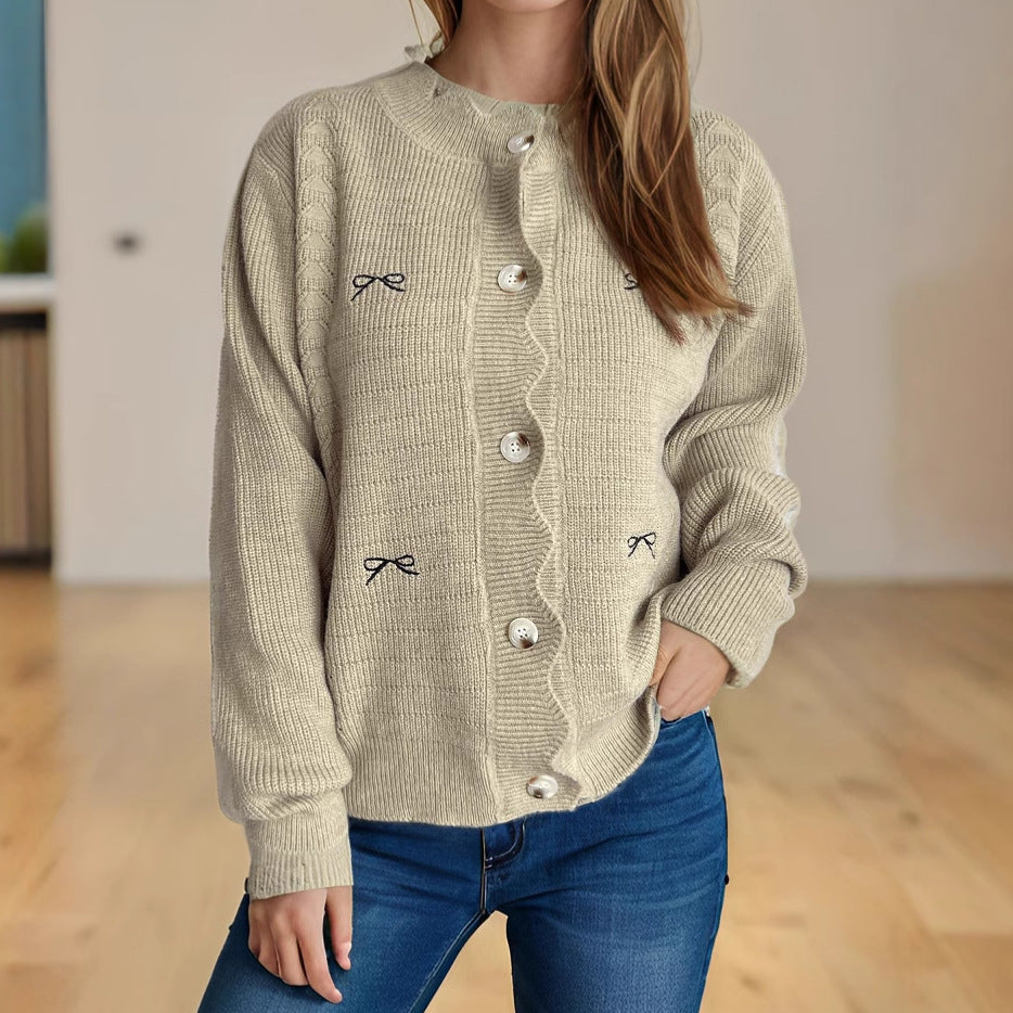 Damen Strickjacke mit verspieltem Knopf-Detail und schöner Struktur EB