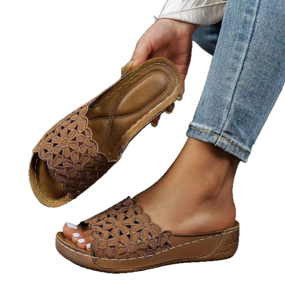 Damen bequeme Zehenschlappen mit floralen Applikationen und gepolsterter Sohle EB