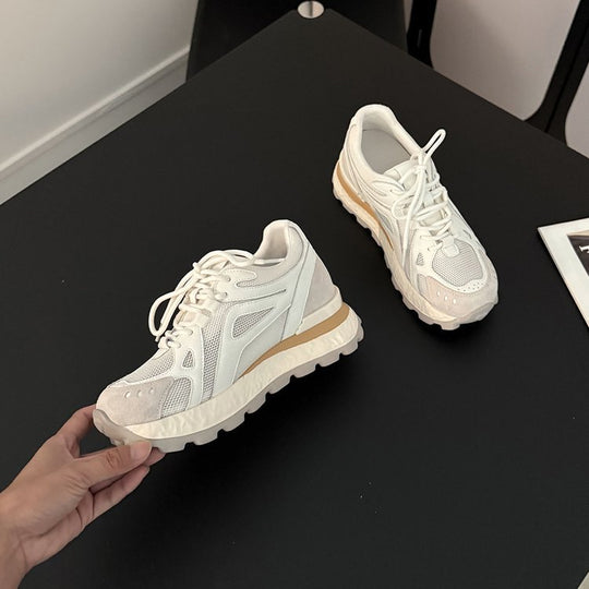 Damen sportive Sneaker mit atmungsaktiver Mesh-Oberfläche und dämpfender Sohle EB