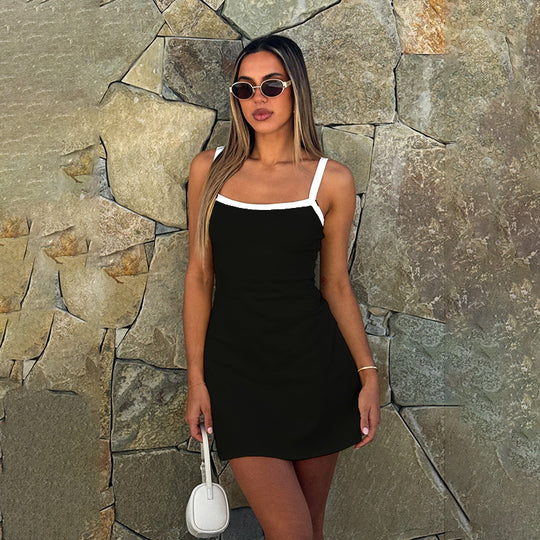 Damen schlichtes Minikleid mit verstellbaren Spaghetti-Trägern und figurbetontem Schnitt EB