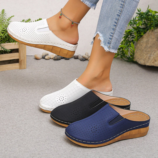Damen Komfortable Clogs mit atmungsaktivem Leder-Obermaterial und elegantem Holz-Detail EB