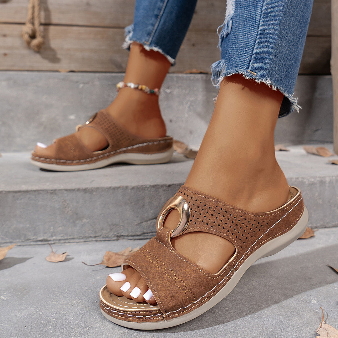 Damen Riemchen-Sandalen mit modischem Lochmuster und eleganter Applikation EB