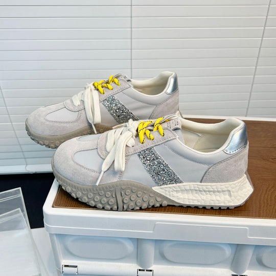 Damen Sportliche Sneakers mit Glitzerapplikationen und rutschfester Sohle EB