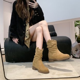Damen Bequeme Stiefeletten mit weichem Veloursleder und modischem Falten-Design EB
