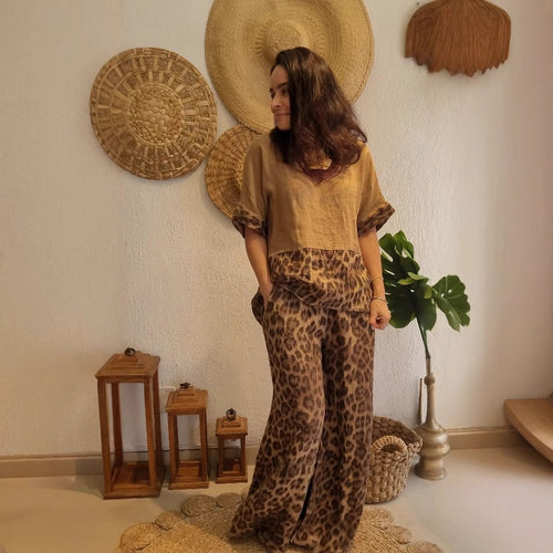 Damen Leichtes und lässiges Sommeroutfit mit Leopardenmuster EB