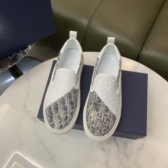 Damen Slip-On Sneakers mit eleganter Textur und komfortablem Fußbett EB