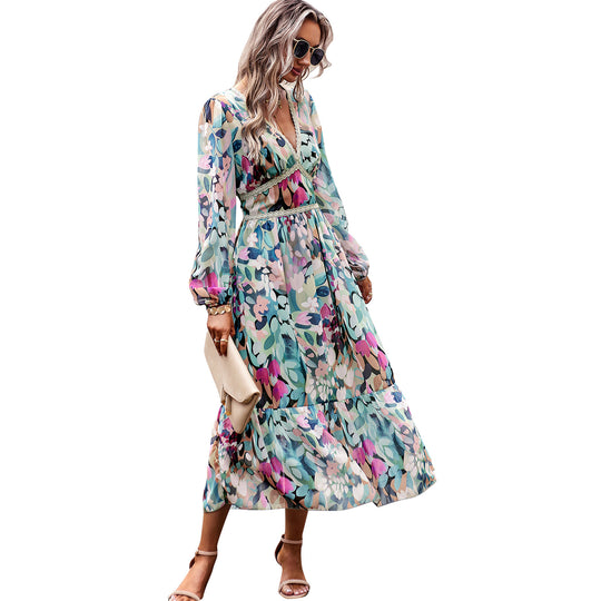 Damen nan fließendes Maxikleid mit V-Ausschnitt, geraffter Empire‑Taille und Stufenrock EB