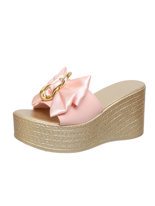 Damen Wedge-Sandel mit modischem Schleifen-Design und eleganter Kettenapplikation EB