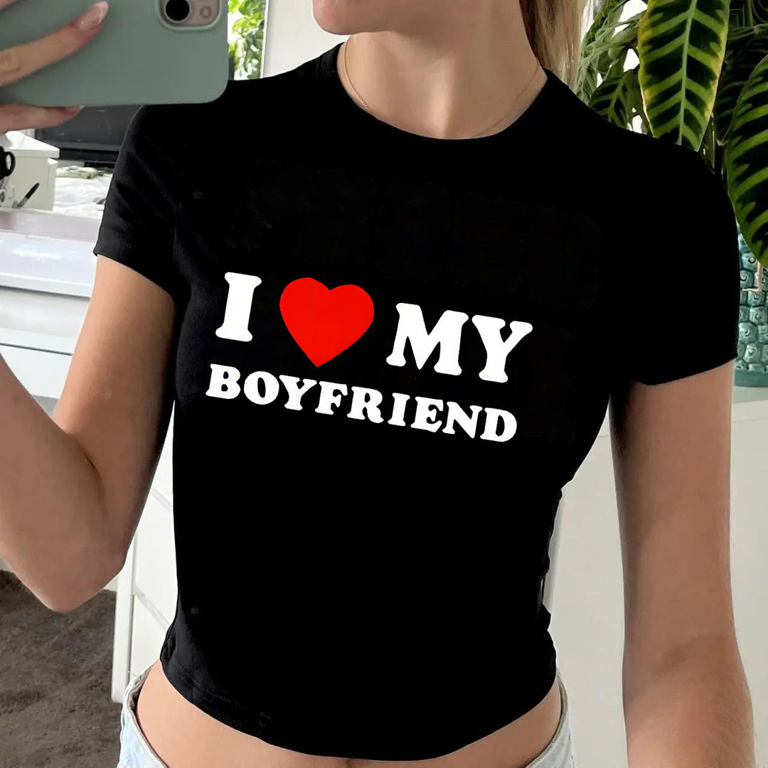 Damen Crop-T-Shirt mit animalistischem Lippenmotiv und auffälligem Schriftzug EB