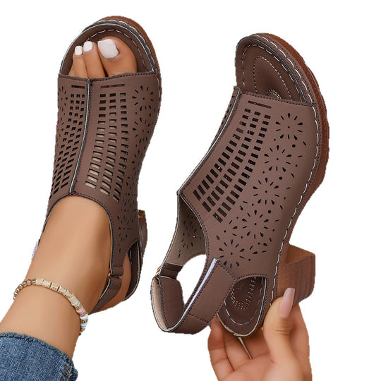Damen Sandaletten mit durchbrochenem Design und komfortablem Blockabsatz EB