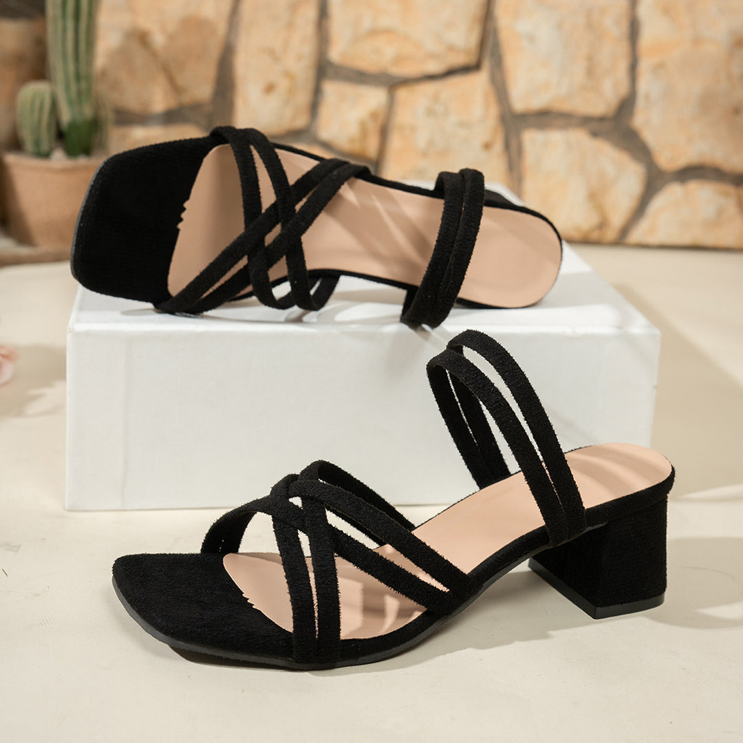 Damen Modische Sandalen mit dekorativen Kreuzriemen und Blockabsatz EB